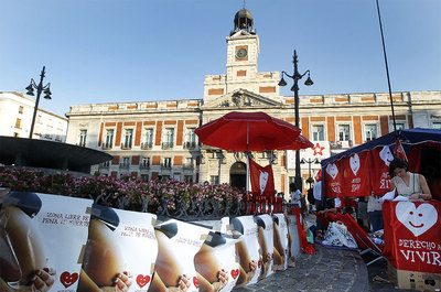 Un puesto de Derecho a vivir en la Puerta del Sol.