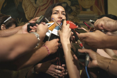 La ministra de Cultura, Ángeles González-Sinde, ayer por la mañana.