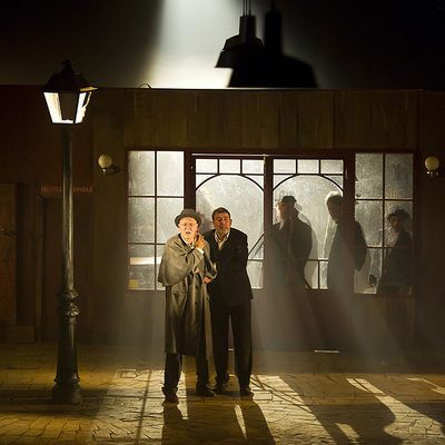 Escena de  Luces de bohemia,  de Ramón María del Valle-Inclán, dirigida por Oriol Broggi en el Grec.