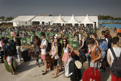 LOS 'PEREGRINOS' DEL FIB EMPIEZAN A INUNDAR BENICÀSSIM
