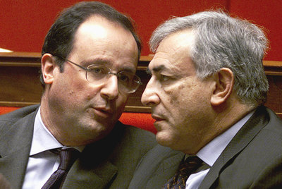 Hollande (izquierda) y Strauss-Kahn, en la Asamblea Nacional francesa en 2002.