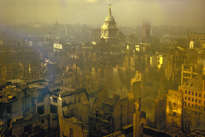 EL BOMBARDEO NAZI DE LONDRES, EN COLOR