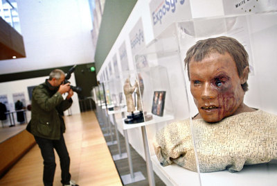 A Coruña muestra objetos de las joyas del cine fantástico