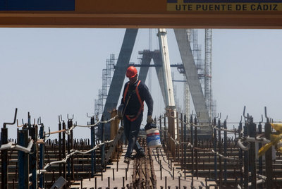Fomento fija 2012 como límite para el segundo puente de Cádiz