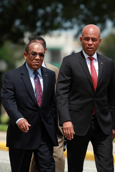 Martelly (derecha), el martes en Puerto Príncipe.