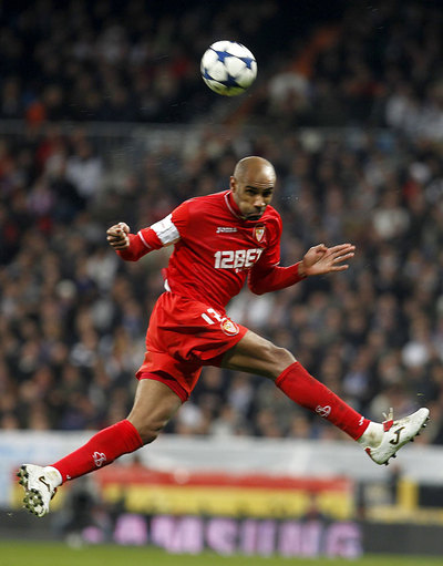 Kanouté, durante un partido de la temporada precedente.