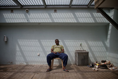 Fotograma de la película  Vuelo especial,  de Fernand Melgar.