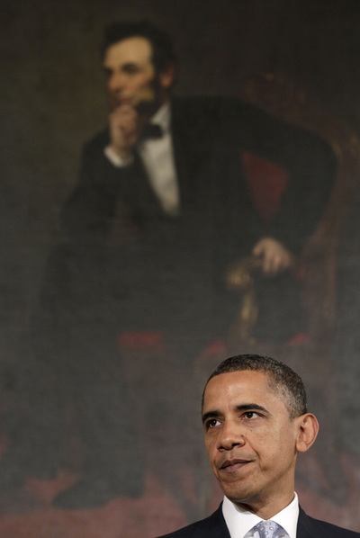 Barack Obama salió en defensa de la solvencia de EE UU tras la rebaja de la calificación de los bonos del Tesoro.