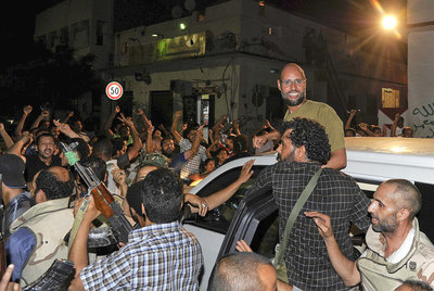 Saif al Islam desmiente su detención