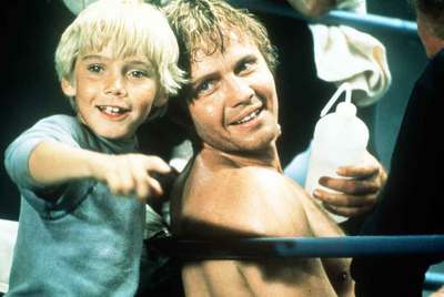 Ricky Schroder (izquierda) y John Voight, en un fotograma de  Campeón,  de Franco Zeffirelli.