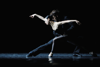 Una escena de su trabajo  The New Work of Édouard Lock .