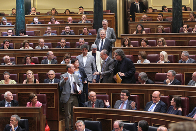 La izquierda boicotea, CiU y PNV no votan