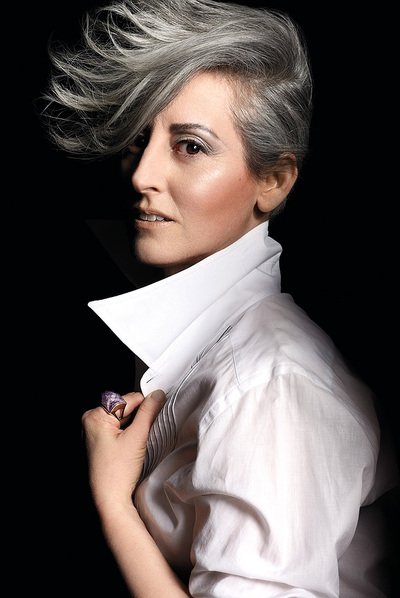 Con canas y decisión. 