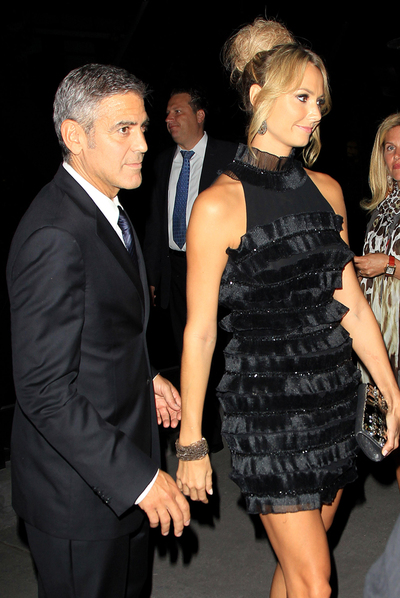 Clooney y Stacy Keibler el sábado en Toronto.