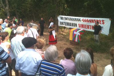 Recuerdo a los enterrados en la fosa de La Tejera