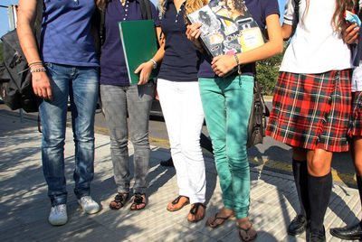 Alumnas del colegio concertado Les Alzines (Girona).