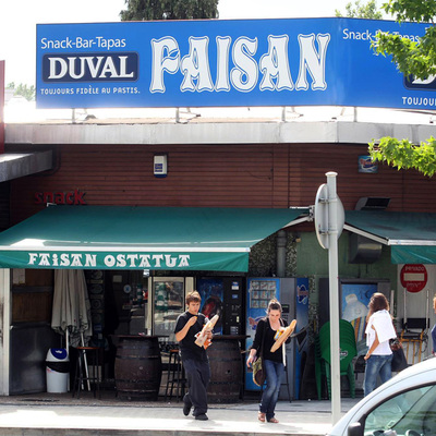 El bar Faisán, en el barrio de Behobia, en Irún.