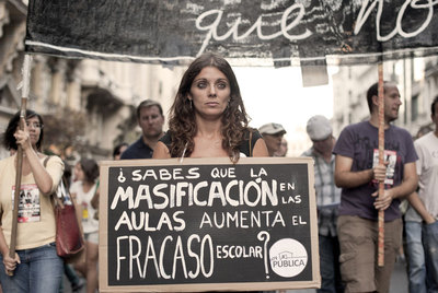 Contra los banqueros y los políticos