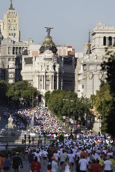 Chema Martínez gana la carrera Madrid corre por Madrid