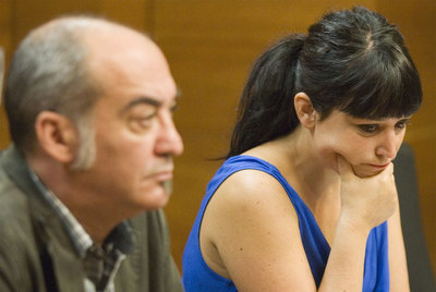 Larraitz Ugarte, durante su comparecencia de ayer, en compañía de Martin Garitano.