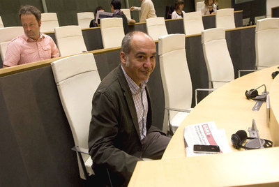 El diputado general de Gipuzkoa, Martin Garitano, en su asiento de las Juntas Generales de Gipuzkoa.