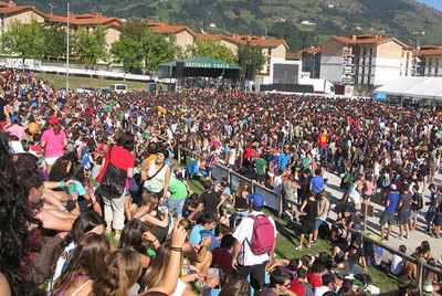 Miles de pasos por el euskera en el Kilometroak