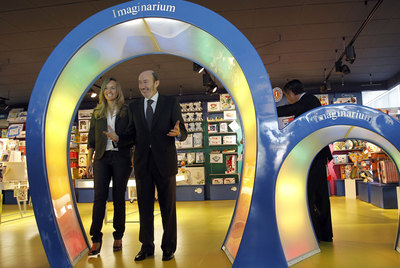 EL CANDIDATO ENSALZA LA PRIMERA EMPRESA DE JUGUETES ARAGONESA