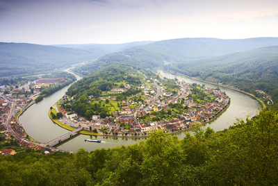 Uno de los meandros del río Meuse en Montherme, en la región francesa de Champagne-Ardenne.