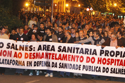 Protesta multitudinaria en Arousa en defensa del hospital comarcal