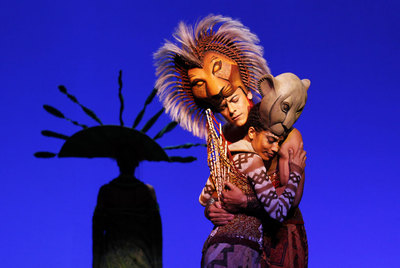 El rey León afila sus garras en Cibeles