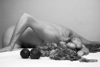  Performance  da dramaturga e artista Clara Gayo.