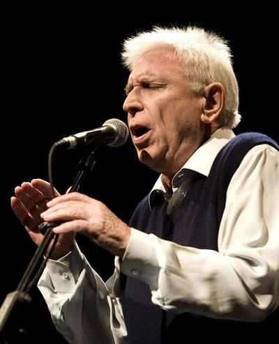 Raimon, en el Teatro Tívoli de Barcelona.