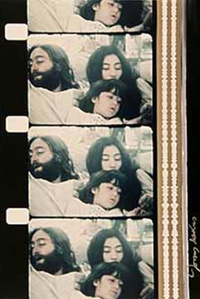 Una de sus obras más famosas:  Bed-in  (1969).