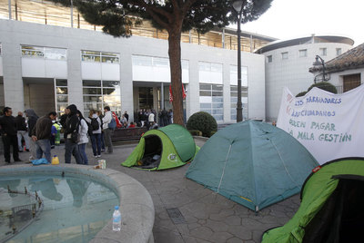 Acampada en Parla contra un ERE "inevitable"