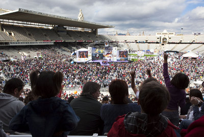 Miles de niños invaden Montjuïc en la fiesta del Club Súper 3