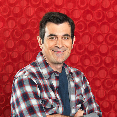 Ty Burrell es Phil Dunphy en  Modern family. 