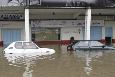 El temporal obliga a evacuar varias familias en Vigo
