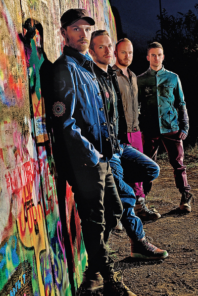 En su colorista sesión (como su último trabajo) para el lanzamiento de 'Mylo Xyloto'.