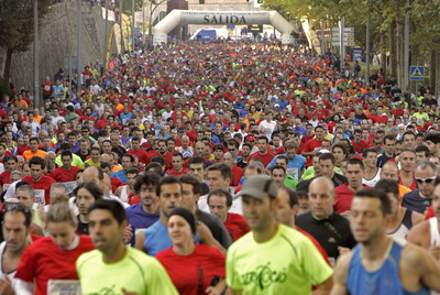 Más de 3.000 personas corren por las calles de Santiago