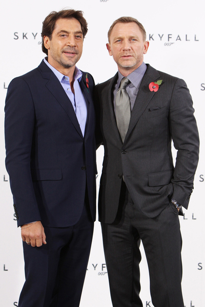 BOND Y EL VILLANO BARDEM