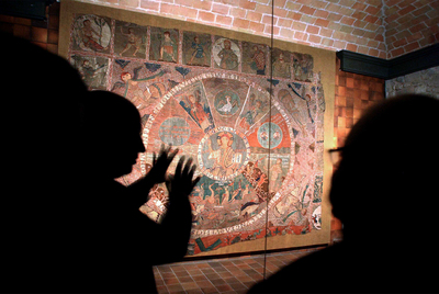 El Tapiz de la Creación entra en el 'quirófano'