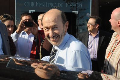 Alfredo Pérez Rubalcaba, ayer en Mahón.