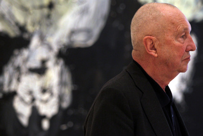 El artista alemán Georg Baselitz, ayer en el Guggenheim ante un lienzo de  La señora Lenin y el Ruiseñor .