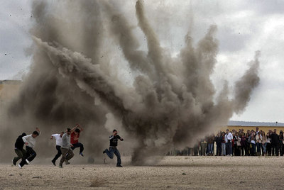 Exhibición de efectos especiales en la jornada de puertas abiertas de la Ciudad de la Luz.