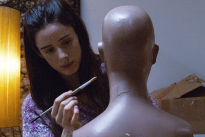 Pilar López de Ayala, en un fotograma de  Medianeras. 