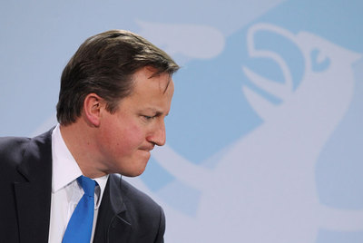 David Cameron, ante el águila alemana en una visita oficial a Berlín el pasado viernes.