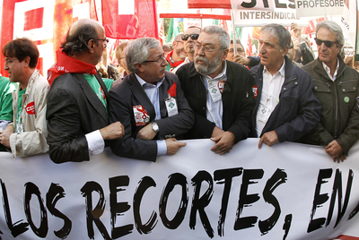 Fernández Toxo y Méndez (en el centro), durante la protesta por los recortes en educación.
