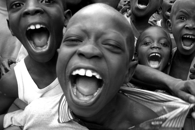 Escena del documental  En el mundo a cada rato   (Binta y la gran idea, de Javier Fesser) , sobre las ventajas de extender la educación.