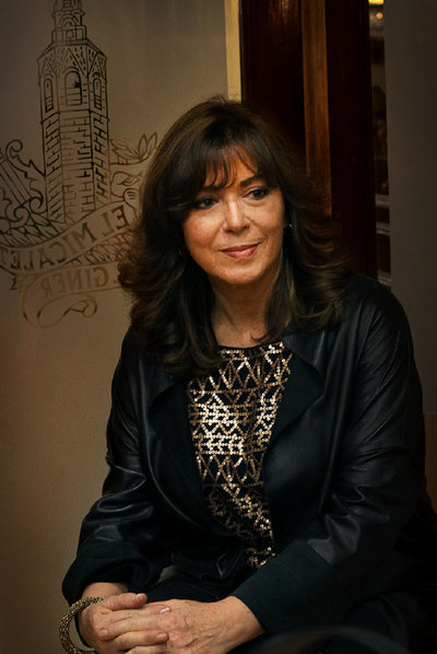 Maria del Mar Bonet, Miquelet d'Honor, ve "raro" no poder cantar en Valencia