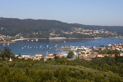 Luz verde a la instalación de las bateas de marisco tóxico en Aldán y Ferrol